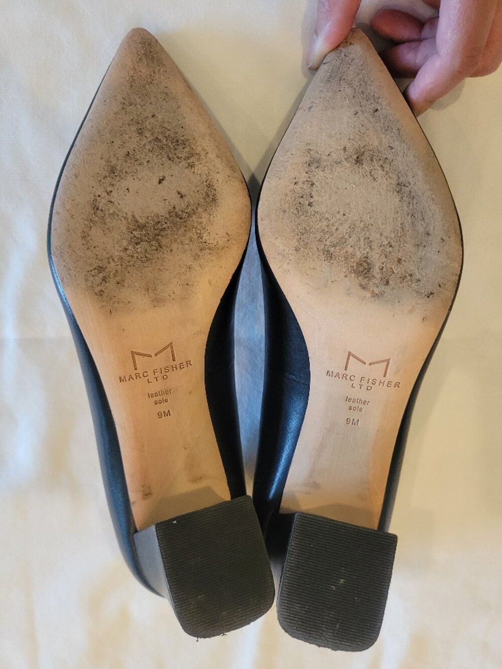 Marc Fisher LTD Black Leather Pointed Toe Block Heel Pumps Leather Sole Size 9M - Picture 7 of 8